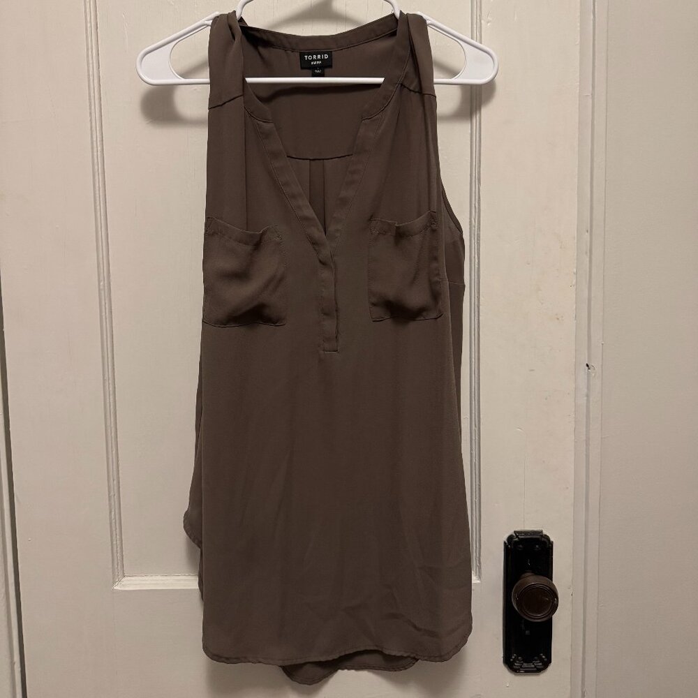 Torrid 1X Sleeveless Gray Blouse